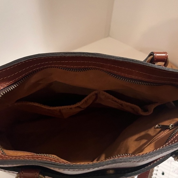 NWT Patricia Nash Leather European Map Collection Poppy Tote - Picture 12 of 15